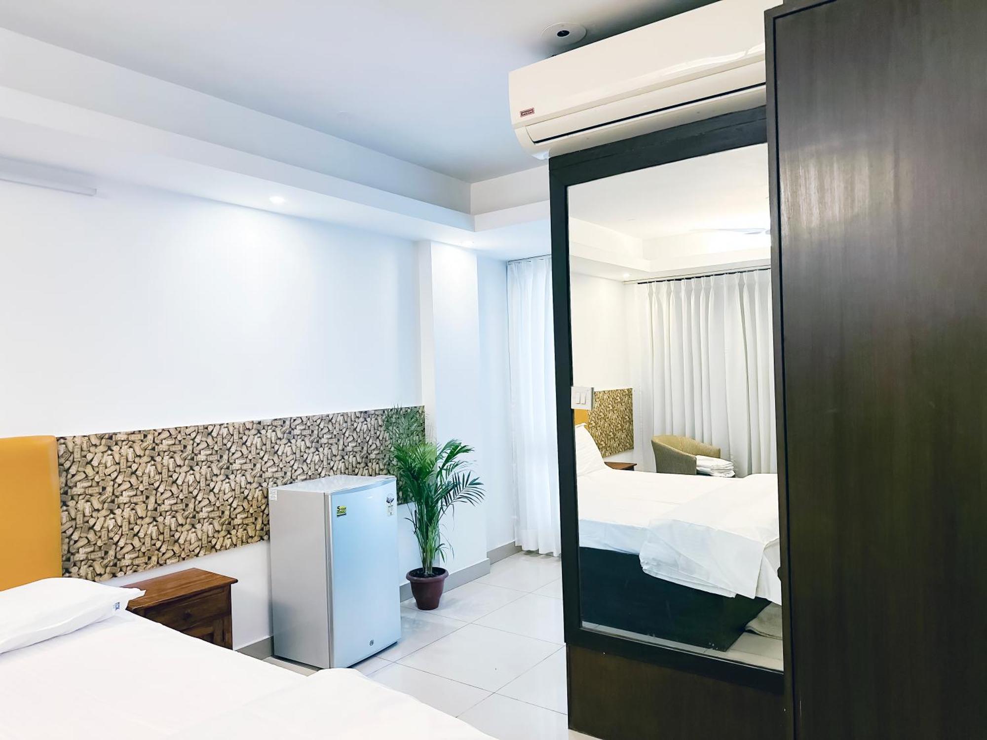 Hauz Khas House Bed & Breakfast Ню Делхи Екстериор снимка